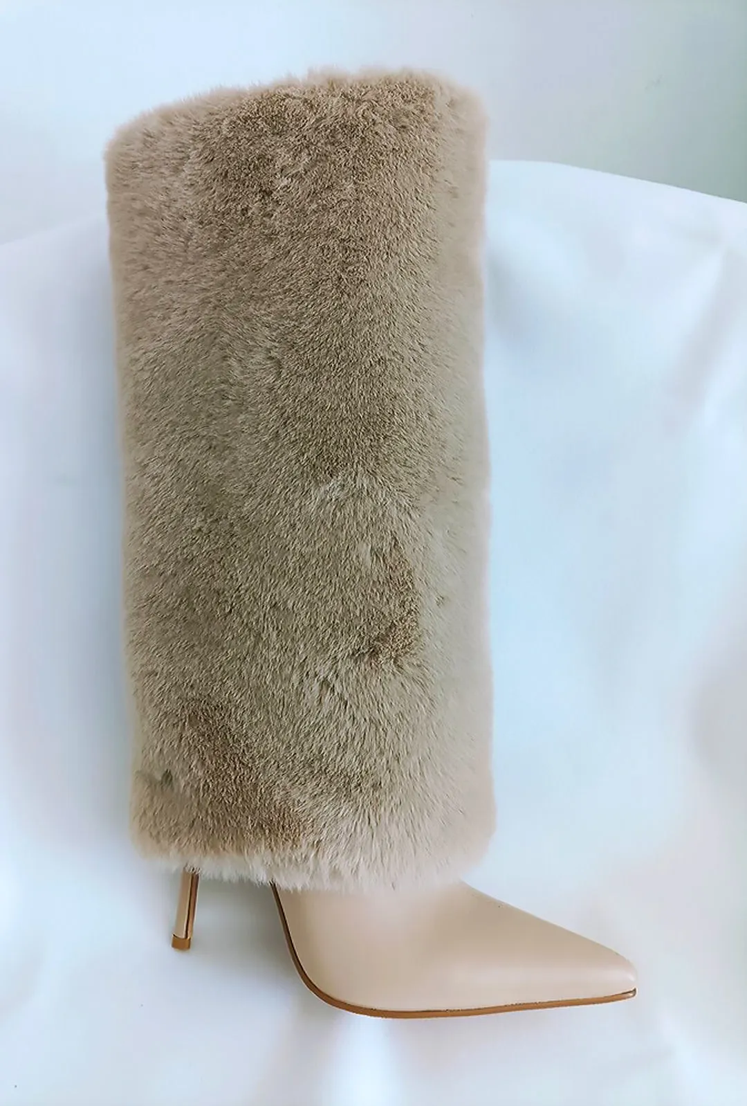 FERGIE - TEDDY BEAR KNEE BOOTS