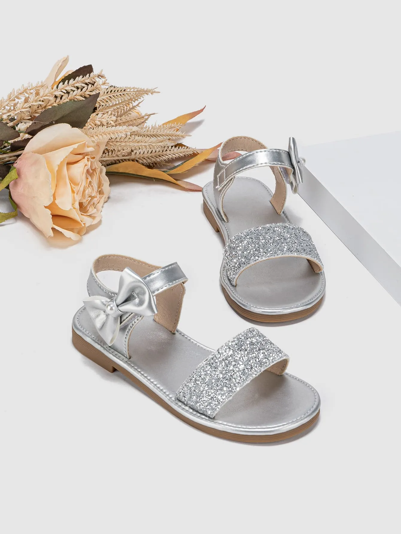 Girls Glitter Detail Bow & Faux Pearl Decor Ankle Strap Sandals
