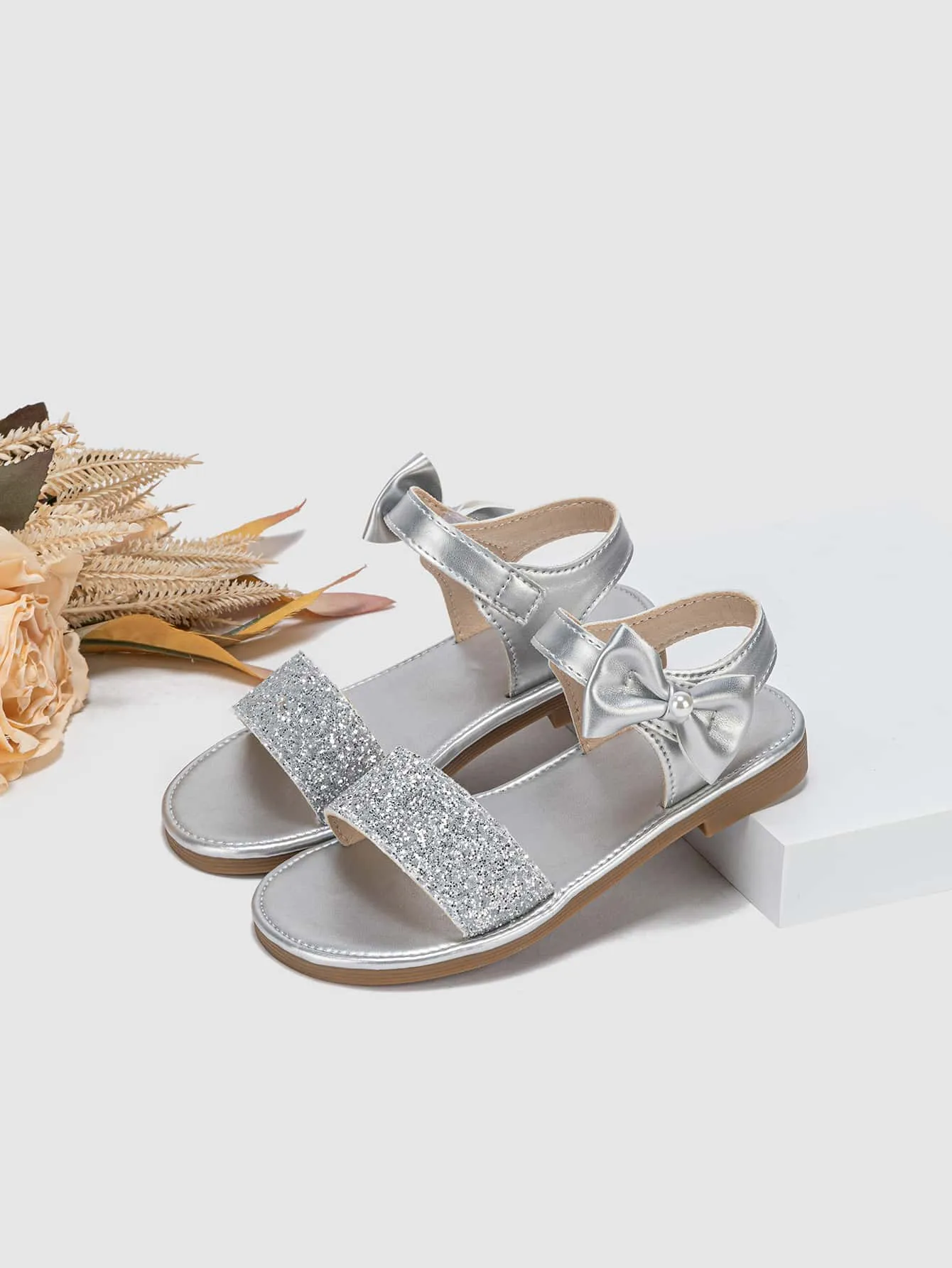 Girls Glitter Detail Bow & Faux Pearl Decor Ankle Strap Sandals