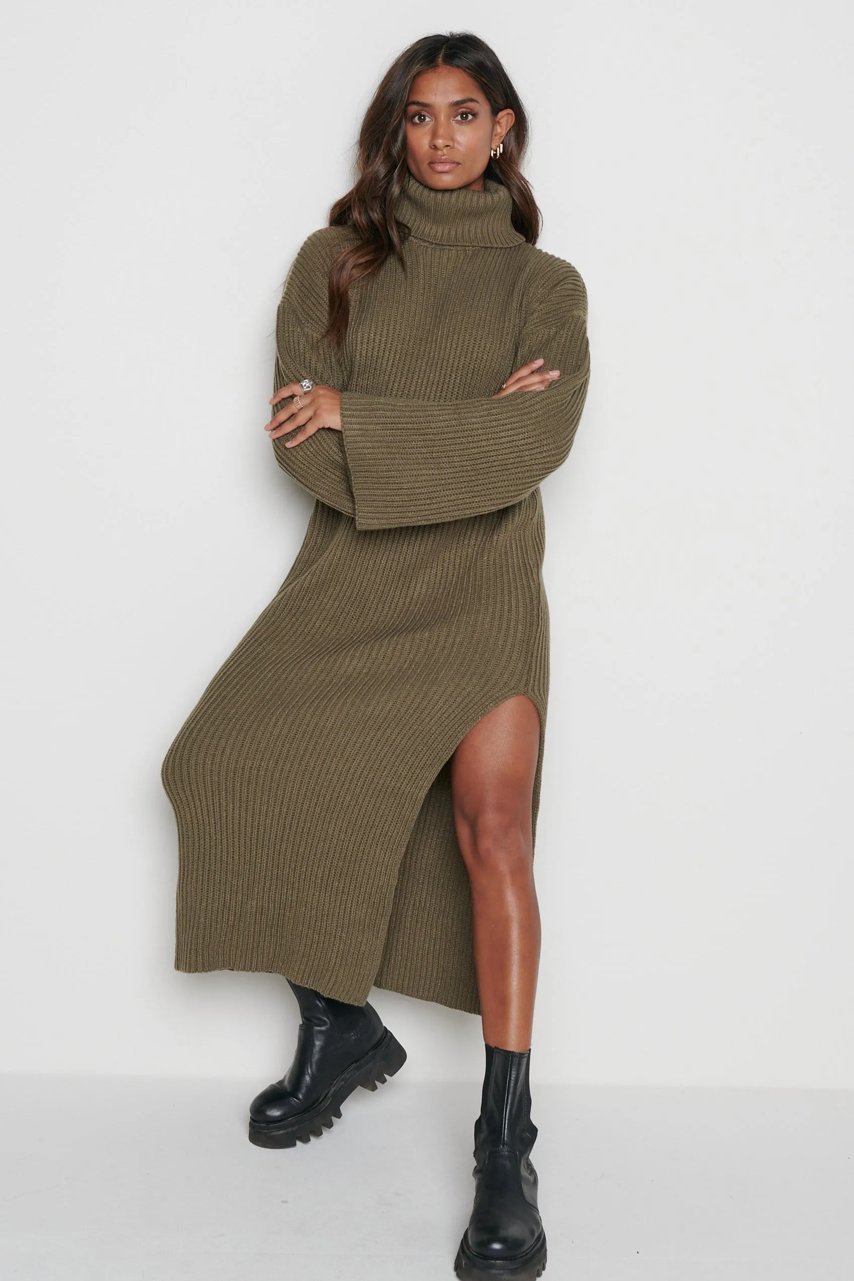 Hattie Ribbed Jumper Dress - Khaki