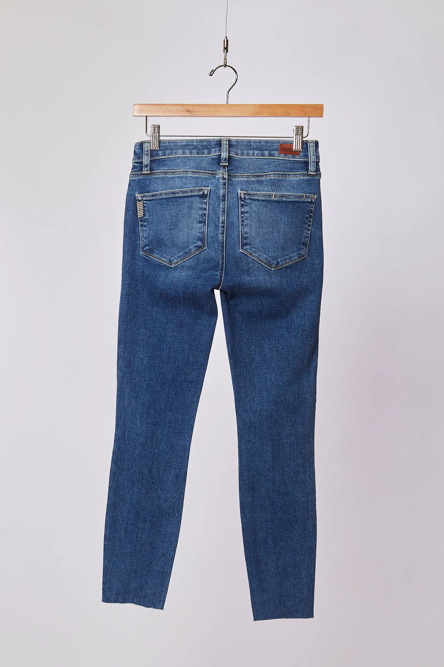 HOXTON SKINNY HEM CUT MED WASH