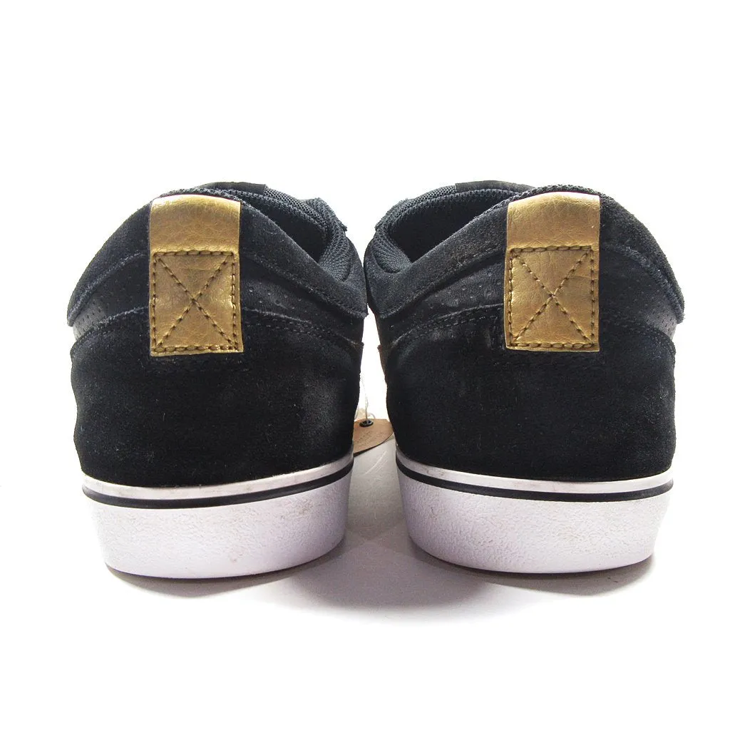 NIKE Isolate
