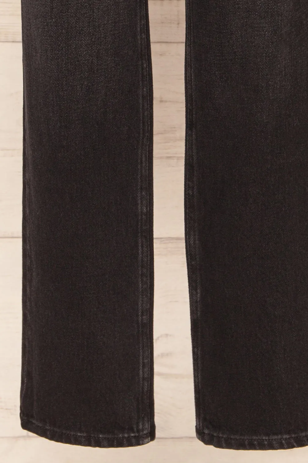Pleven | Black High-Waisted Straight Leg Jeans