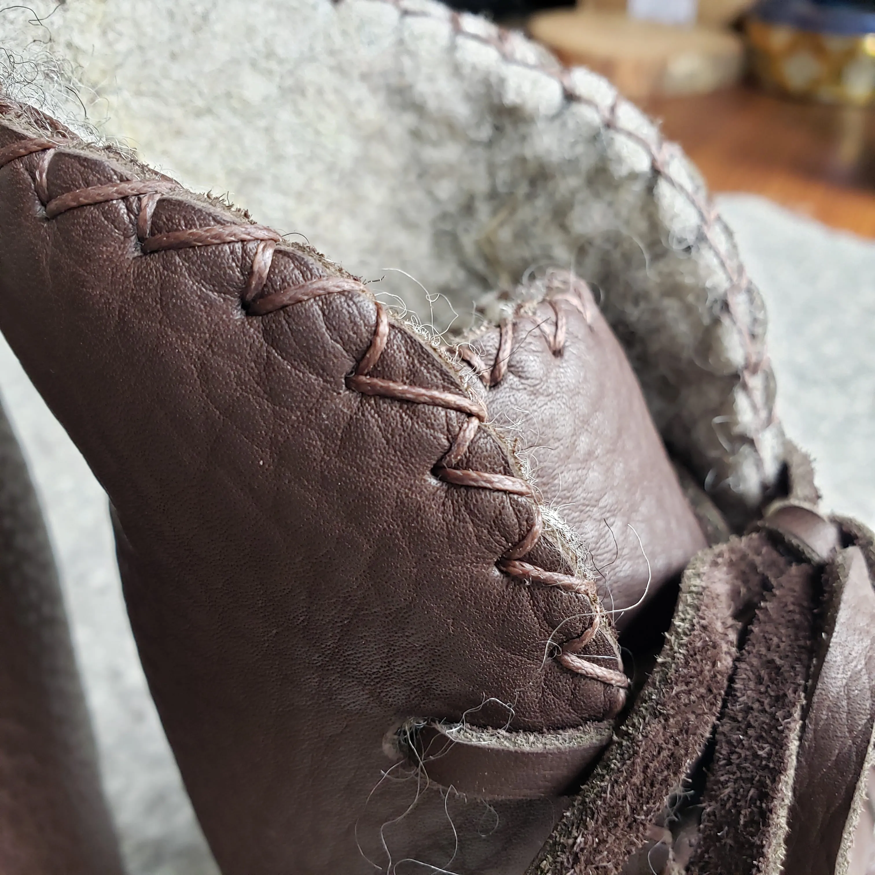 "Laced-Up Boots" Lined with Felt / Custom-Made Barefoot-Boots for Winter