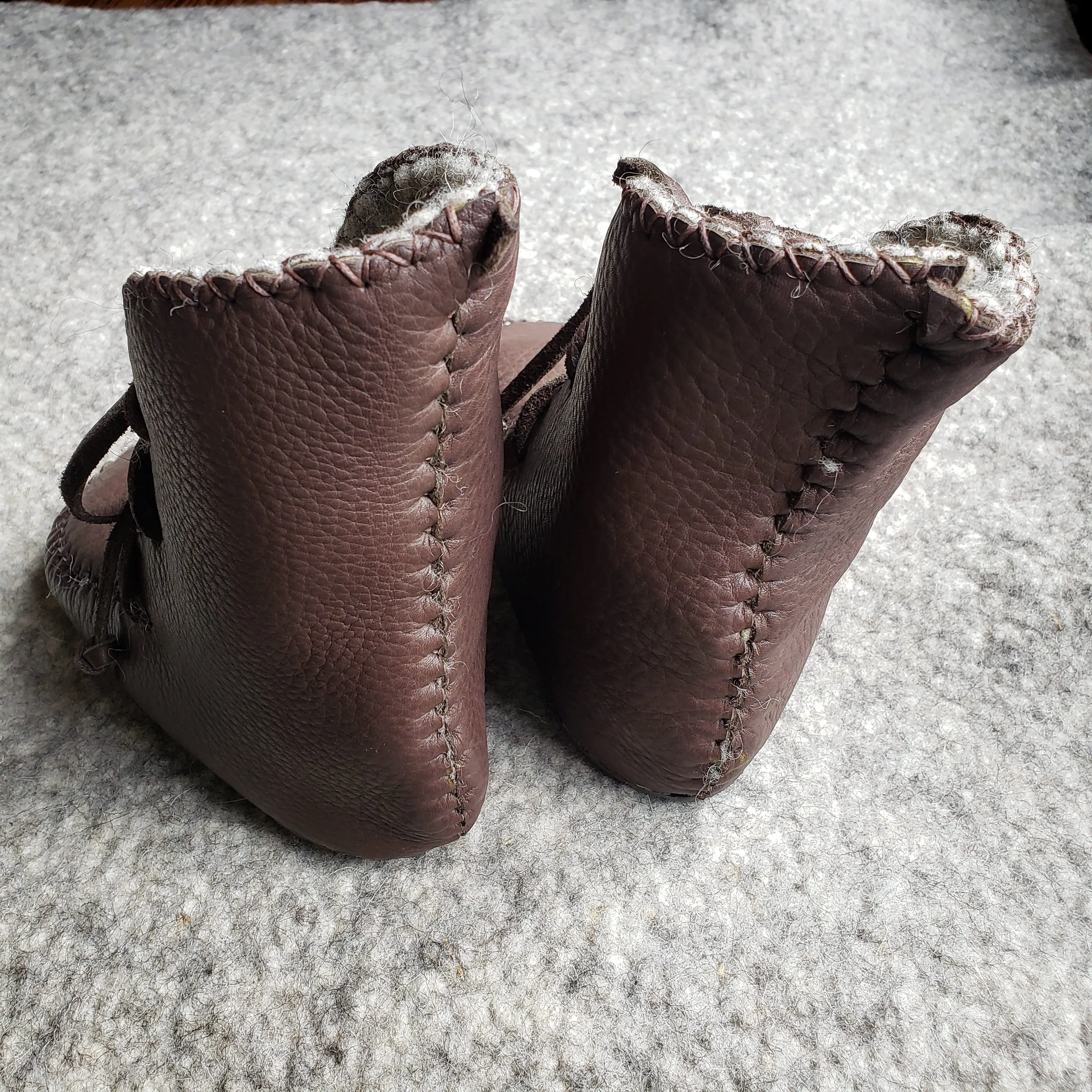 "Laced-Up Boots" Lined with Felt / Custom-Made Barefoot-Boots for Winter