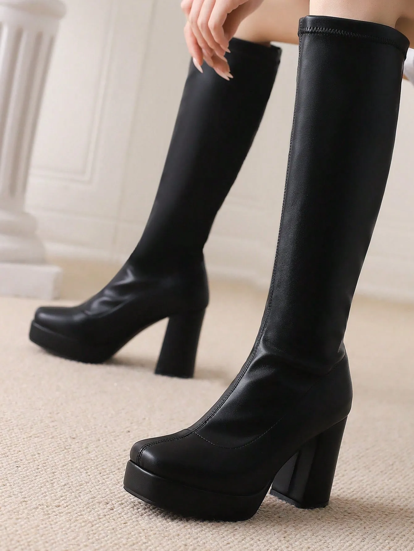 Simple But Versatile Basic Black High Boots For Women, Sexy And Tight-fitting, Ideal For Autumn And Winter Outfits.