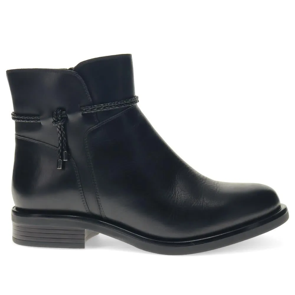 Smart Leather Ankle Boots - PERFO40001 / 326 272