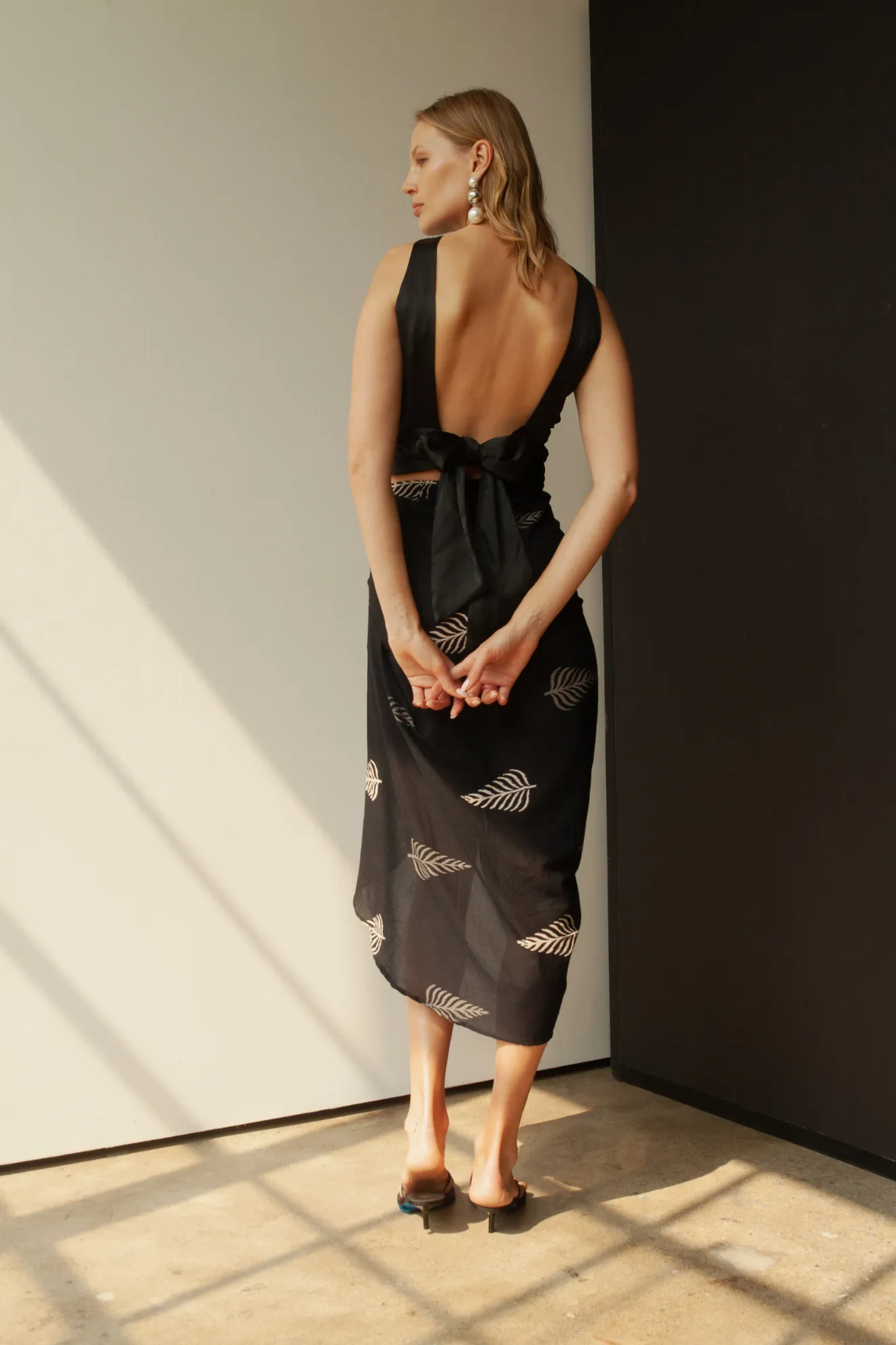 Sofia Pareo Skirt Black