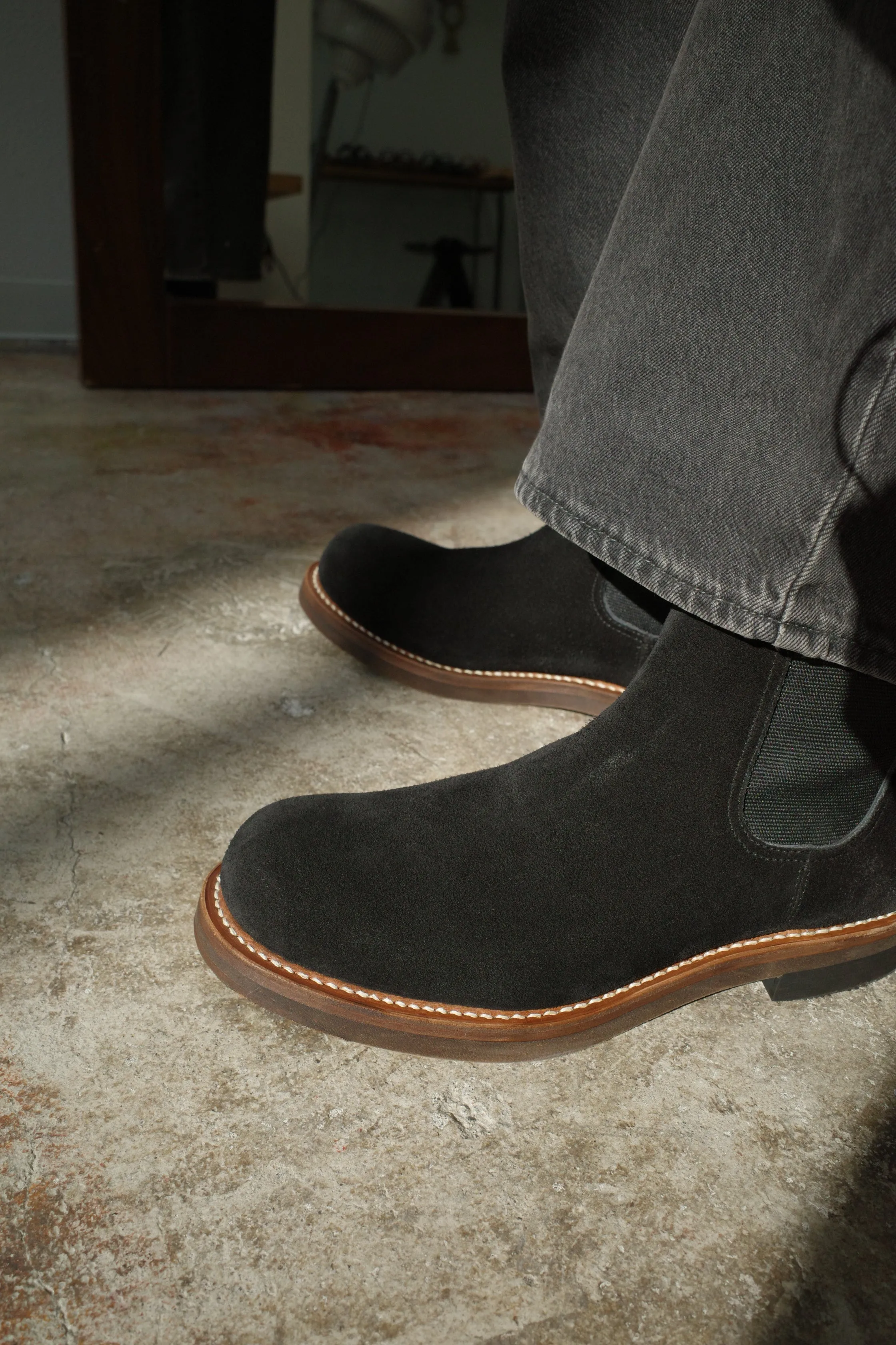 STAN (Black Oil Suede)