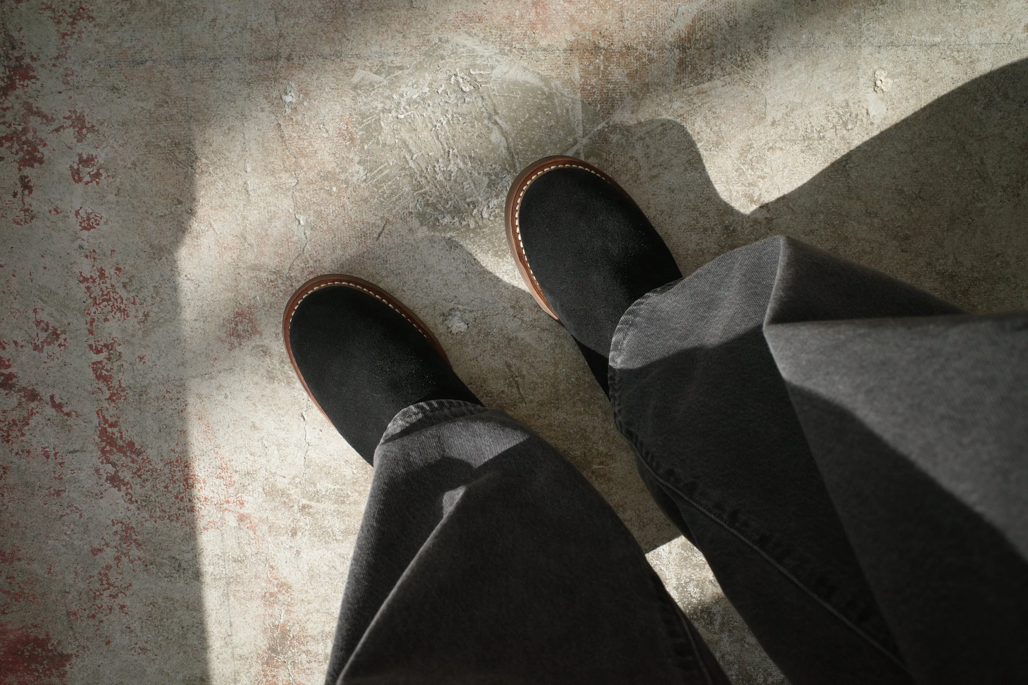 STAN (Black Oil Suede)