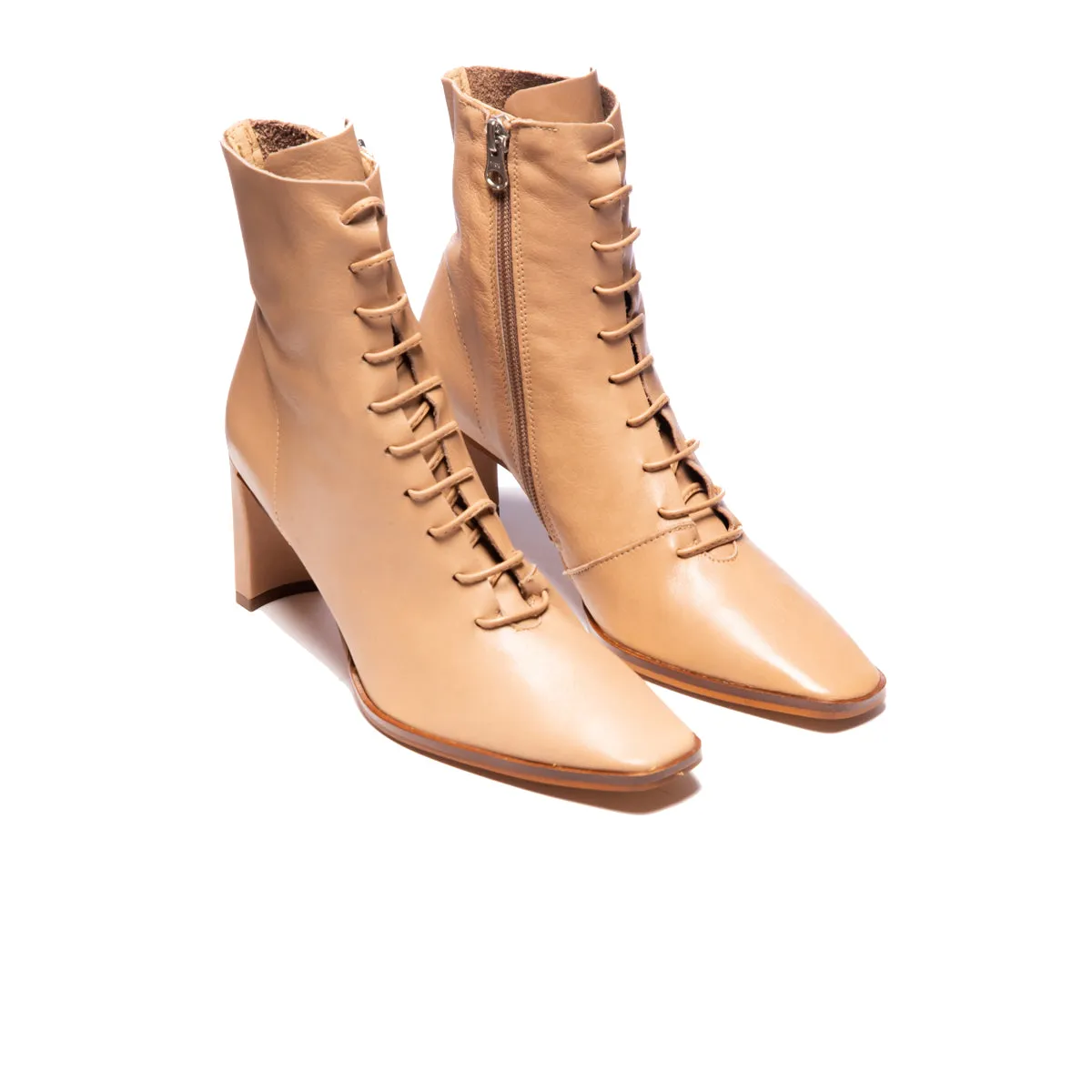 Steinway Camel Leather