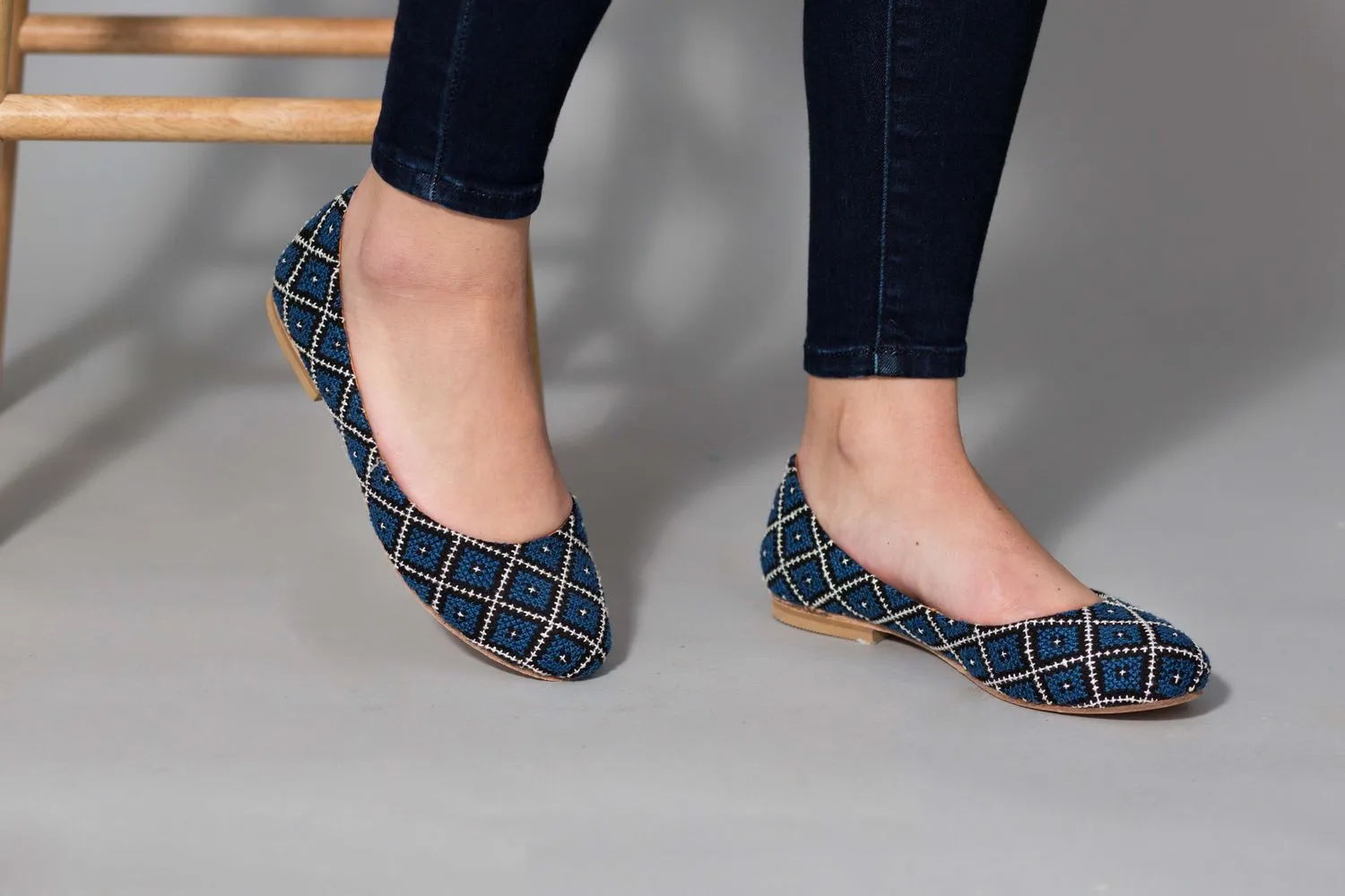 The Tatreez Flat in Blue